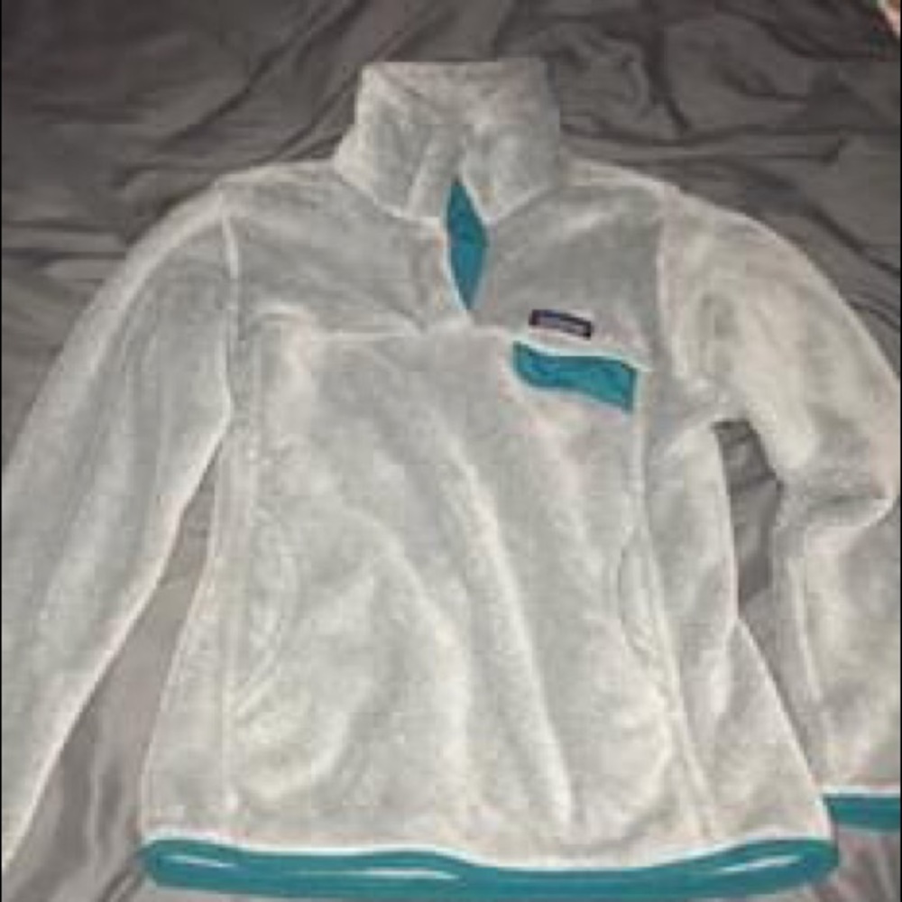 Small Women’s Patagonia Sweatshirt
